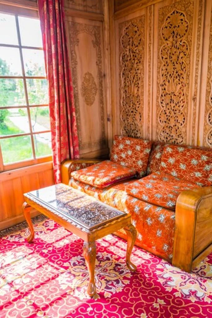 luxurious-vintage-interior-ofroom_1232-4715